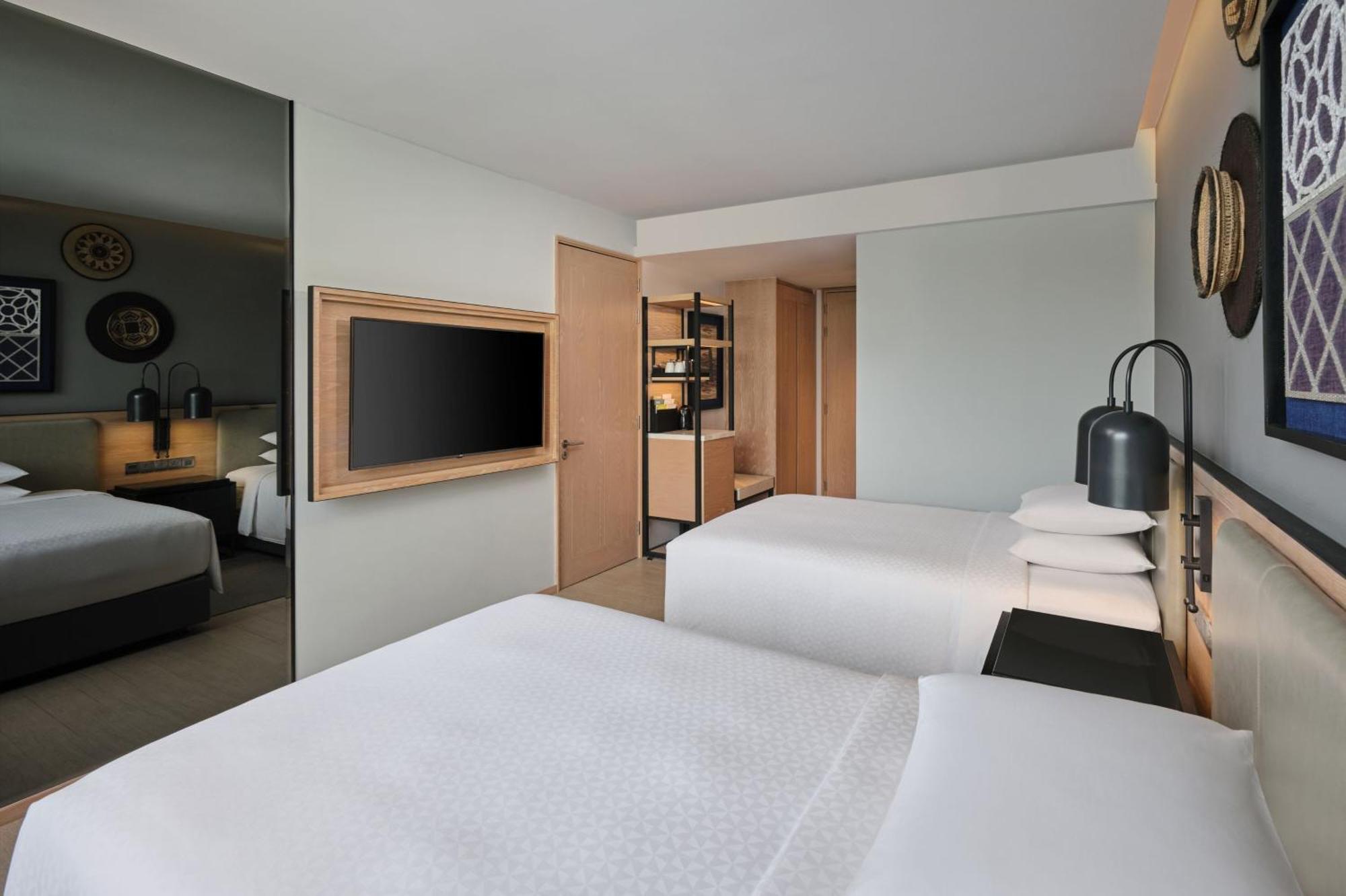 Four Points By Sheraton Phuket Patong Beach Resort 外观 照片